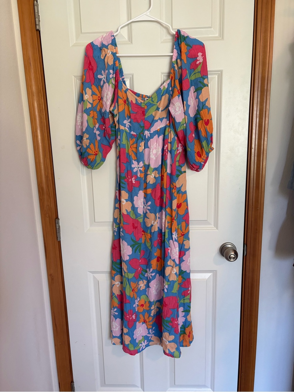 Billabong sweetheart neckline tropical dress